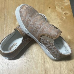 Brand new  girls Michael kors size #1